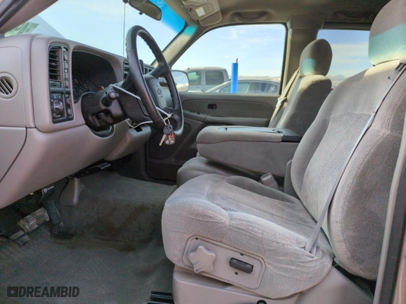 2000 Chevrolet Silverado 1500 LT with VIN 1GCEK19T8YE206233, listed as a Copart auction lot 49801595 with 57,204 mi miles and Salvage Title. Bid and sale history available at carsss.com. Image 7.