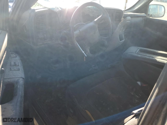 2001 Chevrolet Silverado 1500 LS with VIN 1GCEK19V11E264207, listed as a Copart auction lot 42031445 with 0 mi miles and Clean Title. Bid and sale history available at carsss.com. Image 8.