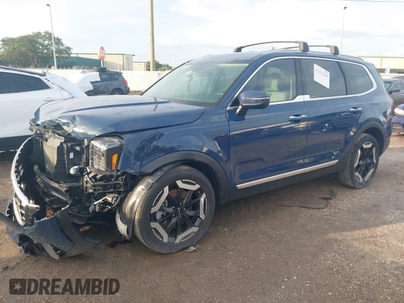 2023 Kia Telluride S with VIN 5XYP6DGC7PG374940, listed as a IAAI auction lot 42422900 with 38,813 mi miles and . Bid and sale history available at DreamBid. Image 17.