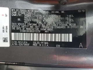 2011 Toyota Sienna XLE z VIN 5TDDK3DC8BS013239, wystawiony jako Copart lot #74852364 z przebiegiem 212 060 mil mil oraz Szkoda całkowita • Salvage title. Historia ofert i sprzedaży dostępna na DreamBid. Obrazek 13.