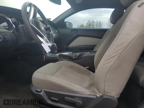 2014 Ford Mustang V6 with VIN 1ZVBP8AM7E5239797, listed as a Copart auction lot 52607885 with 101,133 mi miles and Salvage Title. Bid and sale history available at carsss.com. Image 7.