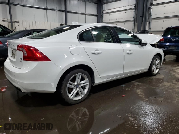 2015 Volvo S60 T5 Premier with VIN YV1612TB8F2311117, listed as a Copart auction lot 43157495 with 139,312 mi miles and Salvage Title. Bid and sale history available at carsss.com. Image 3.