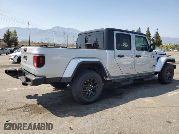 2022 Jeep Gladiator Altitude с VIN 1C6HJTAG1NL164724, выставлен на аукционе Copart как лот 62400065 с пробегом 46 993 миль миль и Списание • Salvage title. История ставок и продаж доступна на DreamBid. Изображение 3.