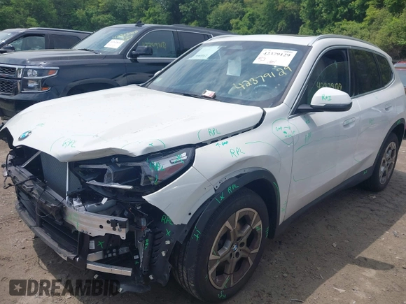 2023 BMW X1 xDrive28i с VIN WBX73EF06P5W91223, выставлен на аукционе IAAI как лот 42379129 с пробегом 9 982 миль миль и . История ставок и продаж доступна на DreamBid. Изображение 18.