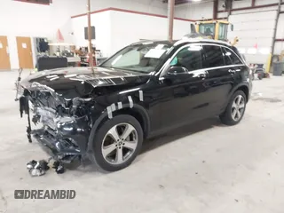 2019 Mercedes-Benz GLC with VIN WDC0G4KB1KV171258, listed as a IAAI auction lot 41895553 with 77,363 mi miles. Bid and sale history available at carsss.com. Image 18.