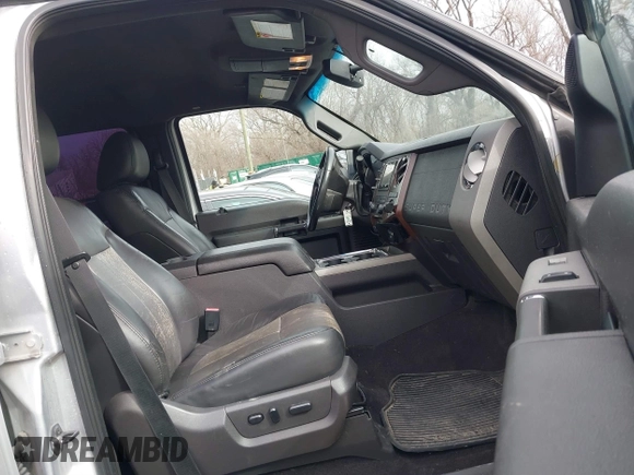 2011 Ford F-250 XL z VIN 1FT7W2BT5BEA16071, wystawiony jako IAAI lot #41666621 z przebiegiem 181 497 mil mil oraz . Historia ofert i sprzedaży dostępna na DreamBid. Obrazek 5.