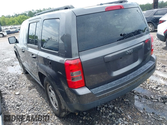 2016 Jeep Patriot Sport z VIN 1C4NJPBA6GD576356, wystawiony jako IAAI lot #42173101 z przebiegiem 140 581 mil mil oraz . Historia ofert i sprzedaży dostępna na DreamBid. Obrazek 3.