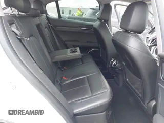 2019 Alfa Romeo Stelvio z VIN ZASPAKAN6K7C73740, wystawiony jako IAAI lot #42296395 z przebiegiem 49 646 mil mil oraz . Historia ofert i sprzedaży dostępna na DreamBid. Obrazek 8.