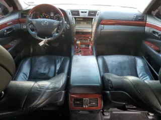 2008 Lexus LS 600h L with VIN JTHDU46F785001846, listed as a Copart auction lot 48389745 with 204,608 mi miles and Salvage title. Bid and sale history available at DreamBid. Image 8.