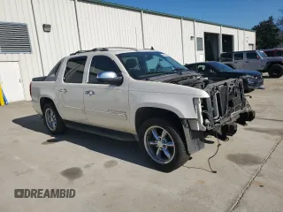 2010 Chevrolet Avalanche LTZ with VIN 3GNNCGE09AG186060, listed as a Copart auction lot 88727255 with 276,760 mi miles and Salvage Title. Bid and sale history available at DreamBid. Image 4.