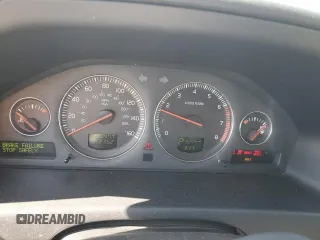 2004 Volvo S60 with VIN YV1RH59H842389027, listed as a Copart auction lot 71309694 with 200,477 mi miles and Salvage Title. Bid and sale history available at carsss.com. Image 9.
