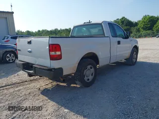 2007 Ford F-150 XL z VIN 1FTRF12W67KB47760, wystawiony jako IAAI lot #42406267 z przebiegiem 192 699 mil mil oraz . Historia ofert i sprzedaży dostępna na DreamBid. Obrazek 4.