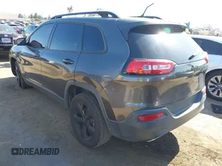 2018 Jeep Cherokee Latitude с VIN 1C4PJLCX2JD527909, выставлен на аукционе IAAI как лот 42317476 с пробегом 113 783 миль миль и . История ставок и продаж доступна на DreamBid. Изображение 3.