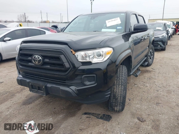 2021 Toyota Tacoma SR z VIN 5TFAX5GNXMX193978, wystawiony jako IAAI lot #41595827 z przebiegiem 43 999 mil mil oraz . Historia ofert i sprzedaży dostępna na DreamBid. Obrazek 2.