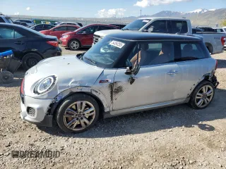 2021 MINI Hardtop John Cooper Works with VIN WMWXR9C06M2P17322, listed as a Copart auction lot 54354255 with 16,695 mi miles and Salvage title. Bid and sale history available at DreamBid. Image 1.