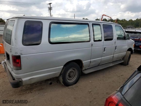2007 Ford Econoline Wagon XL with VIN 1FBSS31L47DA97398, listed as a Copart auction lot 71482024 with 333,910 mi miles and Salvage Title. Bid and sale history available at carsss.com. Image 3.