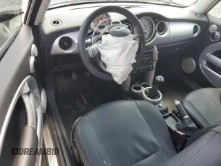 2006 MINI Hardtop с VIN WMWRC33516TK70432, выставлен на аукционе Copart как лот 62157605 с пробегом 139 823 миль миль и Списание • Salvage title. История ставок и продаж доступна на DreamBid. Изображение 8.