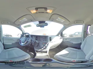 2018 Toyota Sienna LE Auto Access Seat with VIN 5TDKZ3DC2JS932431, listed as a Copart auction lot 58867695 with 98,265 mi miles and Salvage title. Bid and sale history available at DreamBid. Image 15.