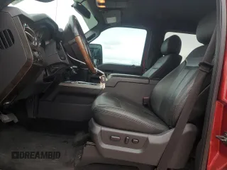2015 Ford F-350 Platinum z VIN 1FT8W3BTXFEB43009, wystawiony jako Copart lot #44359255 z przebiegiem 117 264 mil mil oraz Szkoda całkowita • Salvage title. Historia ofert i sprzedaży dostępna na DreamBid. Obrazek 7.
