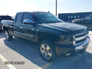 2011 Chevrolet Silverado 1500 LT with VIN 1GCRCSE05BZ408348, listed as a IAAI auction lot 42150412 with 300,795 mi miles and . Bid and sale history available at DreamBid. Image 1.