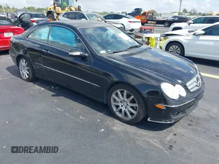 2007 Mercedes-Benz CLK 350 z VIN WDBTJ56H47F228478, wystawiony jako IAAI lot #42368188 z przebiegiem 113 731 mil mil oraz . Historia ofert i sprzedaży dostępna na DreamBid. Obrazek 1.