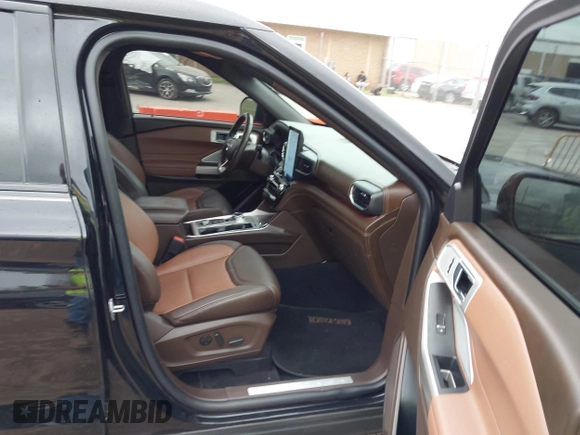 2022 Ford Explorer King Ranch z VIN 1FM5K8LC5NGA34787, wystawiony jako IAAI lot #42066427 z przebiegiem 82 945 mil mil oraz . Historia ofert i sprzedaży dostępna na DreamBid. Obrazek 5.