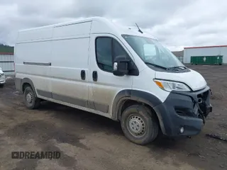 2025 Ram ProMaster Cargo Tradesman with VIN 3C6LRVDG6SE504528, listed as a IAAI auction lot 41944787 with 7,480 mi miles and . Bid and sale history available at DreamBid. Image 1.