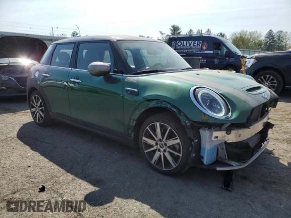 2022 MINI Hardtop 4 Door Cooper S with VIN WMW53DK0XN2R31664, listed as a Copart auction lot 54488225 with 15,035 mi miles and Salvage title. Bid and sale history available at DreamBid. Image 4.
