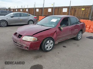 2005 Nissan Sentra S z VIN 3N1CB51D65L479897, wystawiony jako IAAI lot #41469212 z przebiegiem 152 995 mil mil oraz . Historia ofert i sprzedaży dostępna na DreamBid. Obrazek 2.