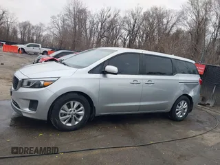2017 Kia Sedona L with VIN KNDMA5C17H6271663, listed as a IAAI auction lot 41492437 with 338,875 mi miles. Bid and sale history available at carsss.com. Image 15.