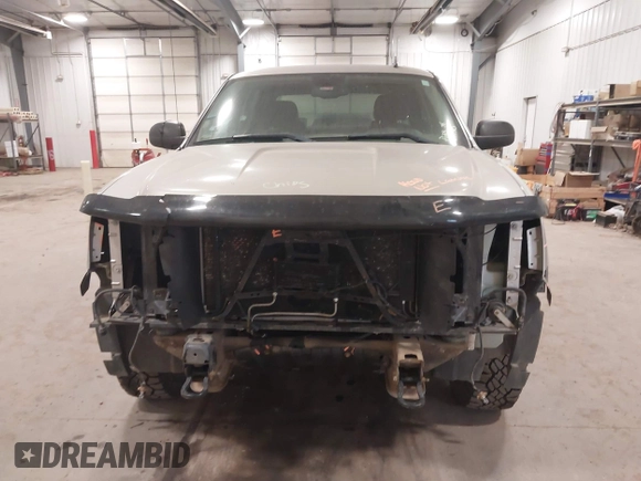 2008 GMC Sierra 1500 SLE1 with VIN 3GTEK13J38G212280, listed as a IAAI auction lot 41499750 with 196,175 mi miles. Bid and sale history available at carsss.com. Image 12.