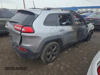 2017 Jeep Cherokee Latitude with VIN 1C4PJLCS0HW574732, listed as a Copart auction lot 85878964 with Not Provided miles and Clean Title. Bid and sale history available at carsss.com. Image 3.