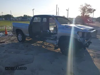 2016 Toyota Tundra SR z VIN 5TFRM5F1XGX105834, wystawiony jako IAAI lot #42346529 z przebiegiem Nie podano mil oraz . Historia ofert i sprzedaży dostępna na DreamBid. Obrazek 1.