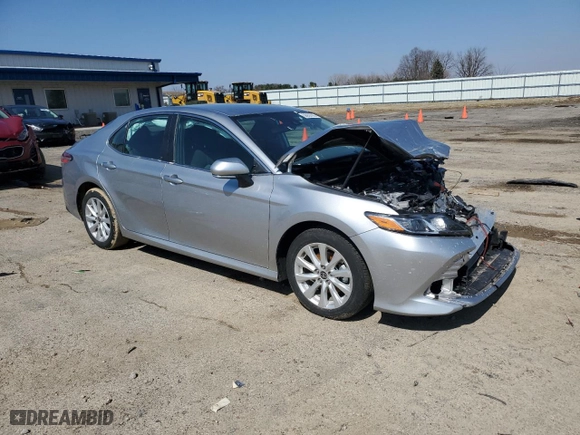 2020 Toyota Camry LE with VIN 4T1L11AK9LU967361, listed as a Copart auction lot 50955785 with 22,640 mi miles and Salvage Title. Bid and sale history available at carsss.com. Image 4.
