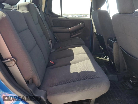 2010 Ford Explorer Sport Trac XLT z VIN 1FMEU3BE6AUA00398, wystawiony jako Copart lot #49667375 z przebiegiem 109 481 mil mil oraz Tytuł czysty. Historia ofert i sprzedaży dostępna na DreamBid. Obrazek 10.