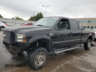 2005 Ford F-350 XL z VIN 1FTWW31P85EC15156, wystawiony jako Copart lot #62601695 z przebiegiem 205 824 mil mil oraz Czysty tytuł • Clean title. Historia ofert i sprzedaży dostępna na DreamBid. Obrazek 1.