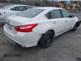 2016 Nissan Altima SV with VIN 1N4AL3AP6GC117556, listed as a IAAI auction lot 41496029 with 199,594 mi miles and . Bid and sale history available at DreamBid. Image 4.
