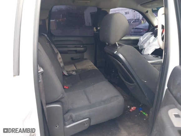 2010 Chevrolet Silverado 1500 LT with VIN 3GCRKSE30AG220347, listed as a IAAI auction lot 41646699 with 142,453 mi miles. Bid and sale history available at carsss.com. Image 8.