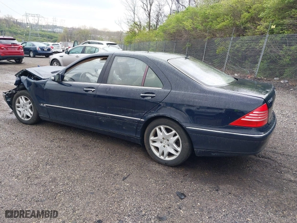 2006 Mercedes-Benz S-Class 3.7L with VIN WDBNF67J36A484169, listed as a IAAI auction lot 42021582 with 138,406 mi miles. Bid and sale history available at carsss.com. Image 3.