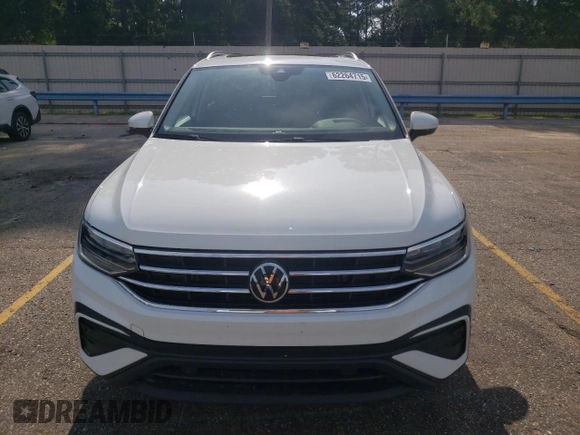 2022 Volkswagen Tiguan SE z VIN 3VV3B7AX9NM177342, wystawiony jako Copart lot #62264715 z przebiegiem 35 413 mil mil oraz Szkoda całkowita • Salvage title. Historia ofert i sprzedaży dostępna na DreamBid. Obrazek 5.