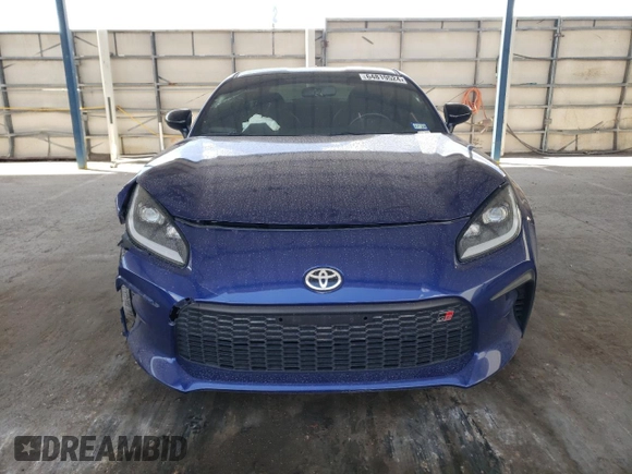 2023 Toyota GR86 Premium with VIN JF1ZNBE18P9750571, listed as a Copart auction lot 64819524 with 17,712 mi miles and Salvage Title. Bid and sale history available at carsss.com. Image 5.