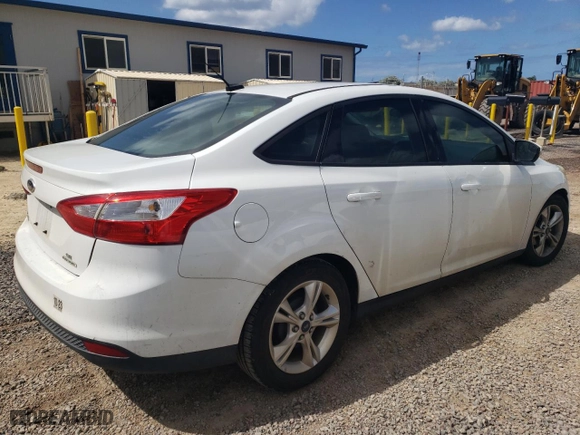 2014 Ford Focus SE with VIN 1FADP3F26EL230760, listed as a Copart auction lot 41704144 with 98,950 mi miles and Non Repairable. Bid and sale history available at carsss.com. Image 3.