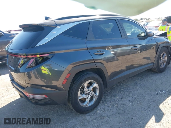 2022 Hyundai Tucson SEL with VIN 5NMJB3AE7NH065963, listed as a IAAI auction lot 41673572 with 55,404 mi miles. Bid and sale history available at carsss.com. Image 4.