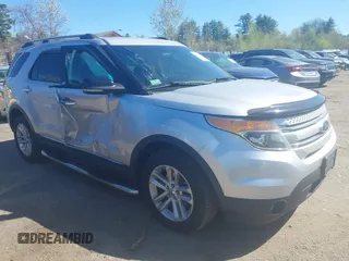 2011 Ford Explorer XLT with VIN 1FMHK8D84BGA89377, listed as a IAAI auction lot 42124816 with 234,269 mi miles and . Bid and sale history available at carsss.com. Image 1.