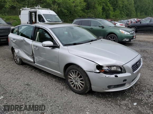 2007 Volvo S80 I6 z VIN YV1AS982771021144, wystawiony jako Copart lot #57314455 z przebiegiem 131 735 mil mil oraz Szkody całkowita. Historia ofert i sprzedaży dostępna na DreamBid. Obrazek 5.