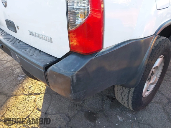 2002 Nissan Xterra XE z VIN 5N1ED28Y12C571994, wystawiony jako IAAI lot #41401574 z przebiegiem 141 383 mil mil oraz . Historia ofert i sprzedaży dostępna na DreamBid. Obrazek 17.