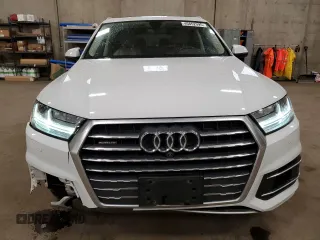 2018 Audi Q7 Premium Plus with VIN WA1LAAF71JD015468, listed as a Copart auction lot 46852095 with 126,637 mi miles and Non repairable. Bid and sale history available at DreamBid. Image 5.