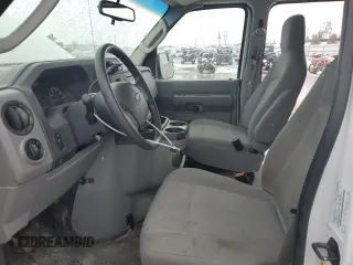 2013 Ford Econoline Cargo Commercial z VIN 1FTNE2EL8DDB01341, wystawiony jako Copart lot #43247025 z przebiegiem 146 232 mil mil oraz Szkody całkowita. Historia ofert i sprzedaży dostępna na DreamBid. Obrazek 7.