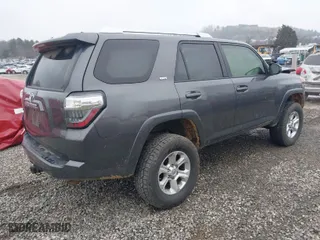 2015 Toyota 4Runner Limited with VIN JTEBU5JR4F5274753, listed as a IAAI auction lot 41566288 with 164,665 mi miles. Bid and sale history available at carsss.com. Image 4.