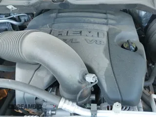 2017 Ram 1500 Express z VIN 3C6RR6KT7HG580045, wystawiony jako IAAI lot #42138921 z przebiegiem 84 610 mil mil oraz . Historia ofert i sprzedaży dostępna na DreamBid. Obrazek 19.